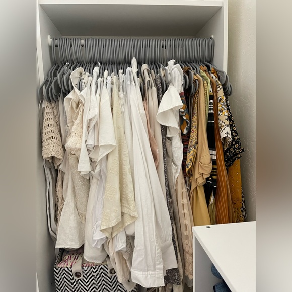 BUNDLE & SAVE!!! At least 100 new listings this next month✨ ••• - Picture 9 of 14